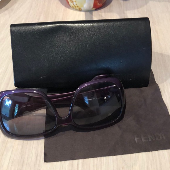 Fendi Sunglasses - Picture 9 of 16